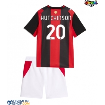 Otroški Nogometni dresi AC Milan Omari Hutchinson #20 Domači 2026-27 Kratek Rokav (+ Kratke hlače)
